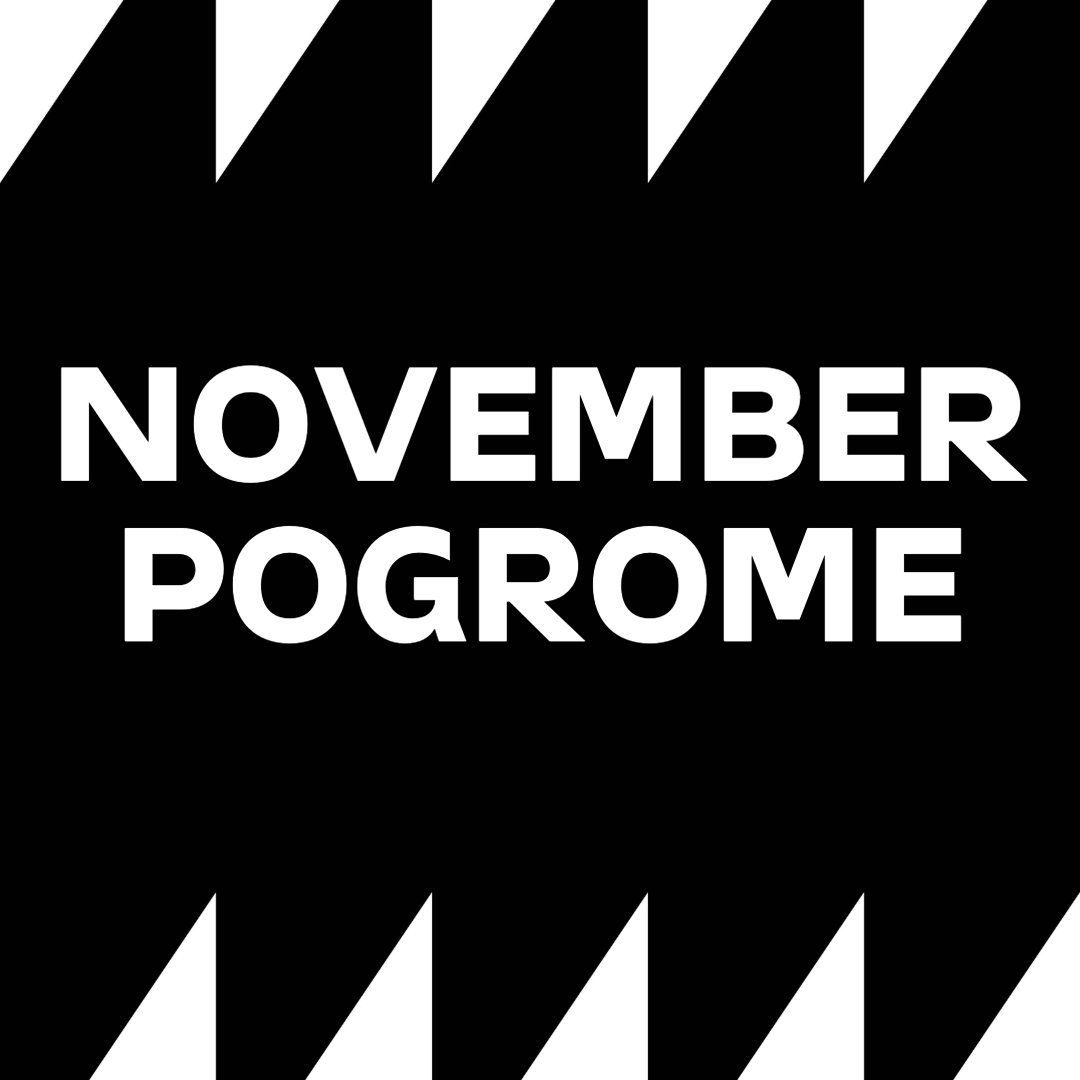 Eine Grafik auf der das Wort "Novemberpogrome" auf schwarz-weißem Hintergrund steht.